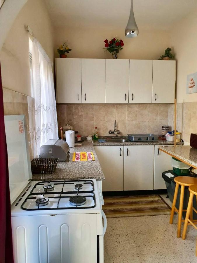 Апартаменты Kennedy Court - Prime Location - Bus Terminus Сент-Полс-Бей Экстерьер фото